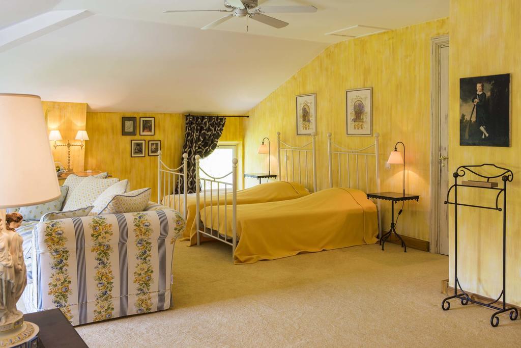 Chateau Talaud Bed & Breakfast Loriol-du-Comtat Ruang foto
