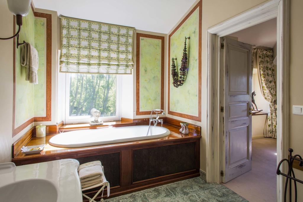Chateau Talaud Bed & Breakfast Loriol-du-Comtat Ruang foto