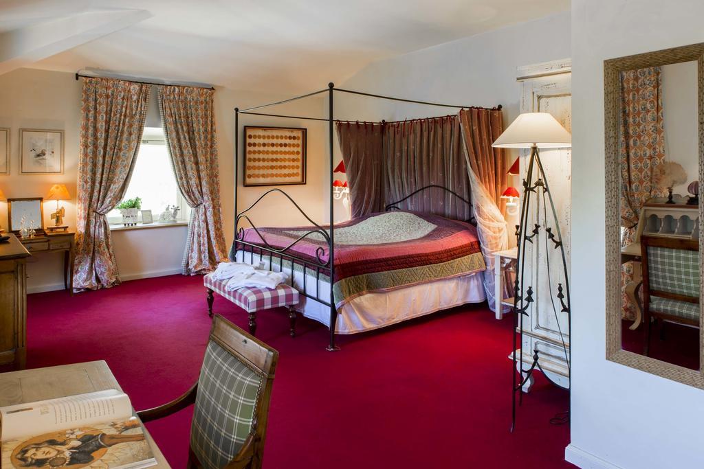 Chateau Talaud Bed & Breakfast Loriol-du-Comtat Ruang foto