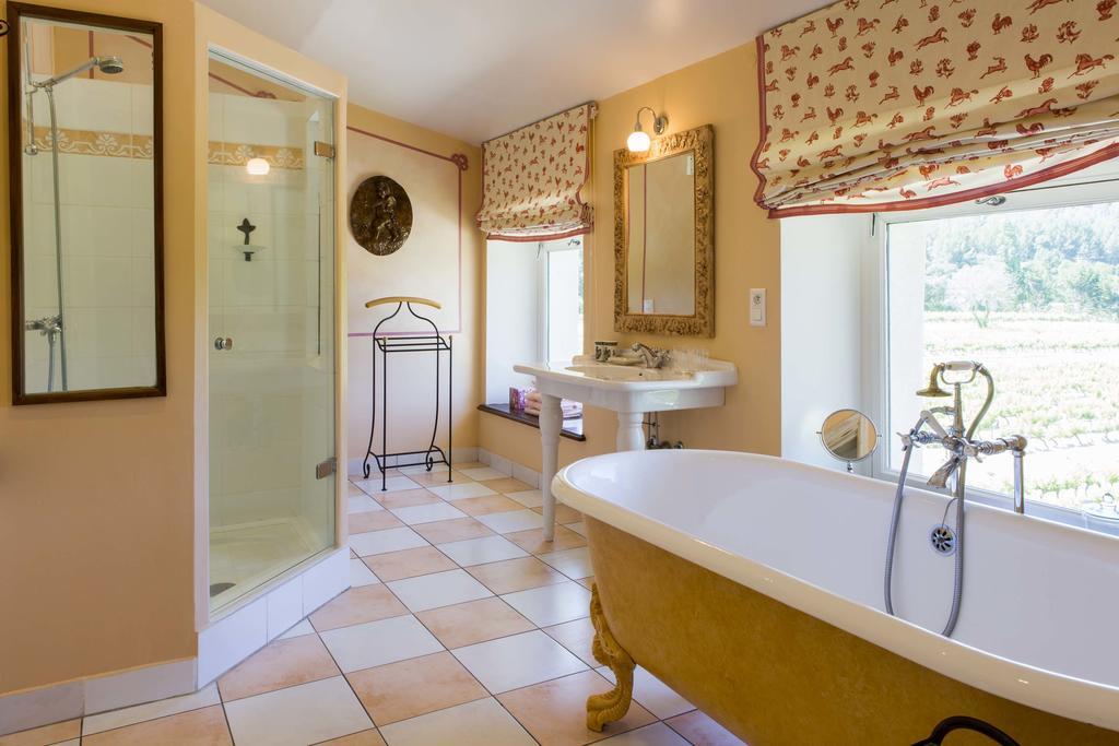Chateau Talaud Bed & Breakfast Loriol-du-Comtat Ruang foto