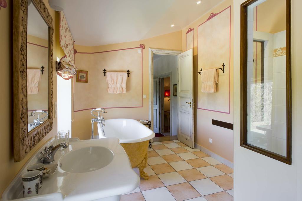 Chateau Talaud Bed & Breakfast Loriol-du-Comtat Ruang foto